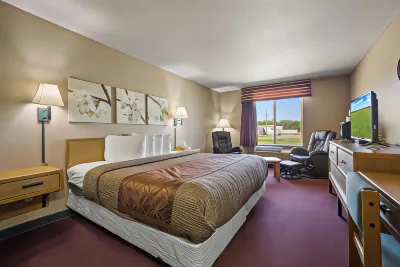 De Smet Super Deluxe Inn and Suites Hotels near Wilder Welcome Center