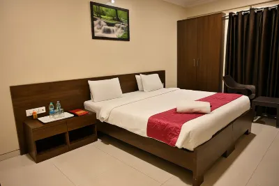 Kedari Residency Hotel a Mundhva