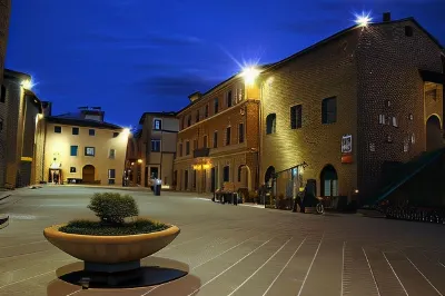 La Piazzetta Hotels near Oratorio S. Andrea