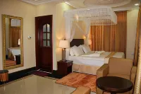 Lantana Hotel Hotels near SASALAND PARK