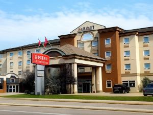 Merit Hotel & Suites