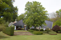 La Maison de l'Orbière - Gîte et Chambres d'hôtes à Laval en Mayenne, 53 Hôtels à : Villiers-Charlemagne