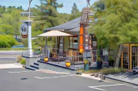 小屋汽車旅館
