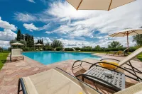 Wine Relais in Montecucco - ColleMassari Hospitality - Pools