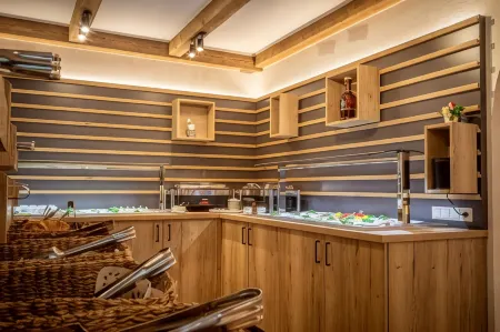 Alpenhotel Brennerbascht Отели в г. Рамзау