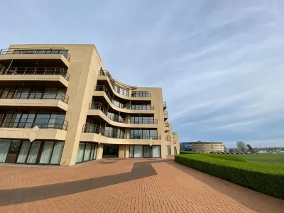 Beautiful apartment on the marina Hotels near King Albert I Memorial