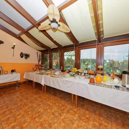 Hotel Max Inn