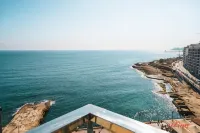Amazing Seafront Duplex Apartment Sliema