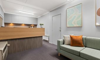 Oxley Court Serviced Apartments