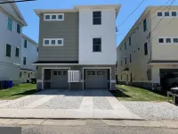 Luxury Home Near Beach, Boardwalk & Shopping-Elevator/Linens/Game Room/Bikes