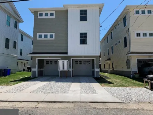 Luxury Home Near Beach, Boardwalk & Shopping-Elevator/Linens/Game Room/Bikes Hotels in Ocean City