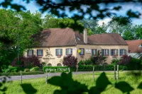 Le Relais Fleuri, Hôtel et Restaurant Logis - Avallon Отели в г. Маньи