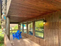 Welcoming Totem Tides 2-bedroom house Ocean Shores easy access to beach & town Hotels in Oyehut-Hogans Corner