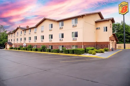 Super 8 by Wyndham Augusta/Ft Eisenhower Area