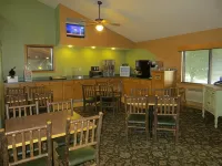 Super 8 by Wyndham Davenport