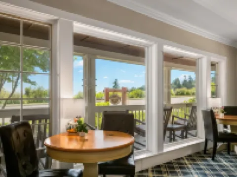 Saratoga Inn Hotels in Langley