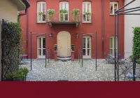 Porta Palace Apartments