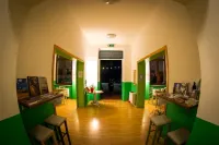 Oh! Outdoor Hostel Hotels in San Severino Marche