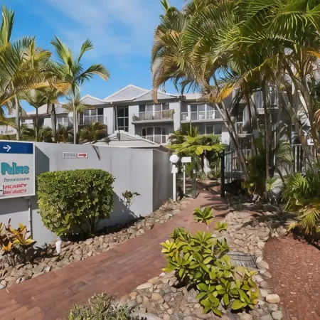 Champelli Palms Apartments