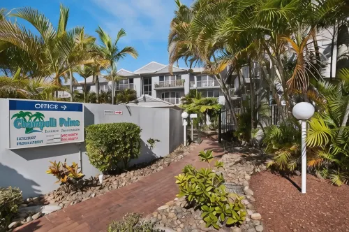 Champelli Palms Apartments - 3-Star