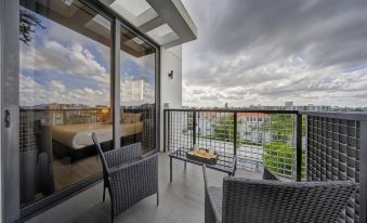 Bay Breeze Premium Apartments by Eskape Collection