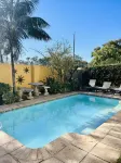 A Sunflower Stop Backpackers - Pool