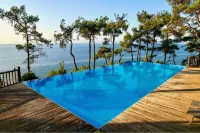 Marisstone Hotel - Pools