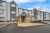 Spark by Hilton Sterling Dulles Airport Hotels near Iglesia Pentecostal Nuevo Renacer Sterling, VA
