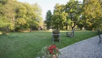 Highland Lake Inn Hotels in Andover