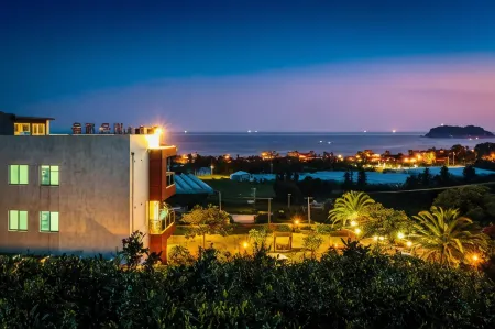 Beewool Chaewool Pension Отели рядом с достопримечательностью «Soesokkak Estuary»