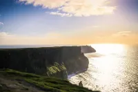 10mindrivecliffsofmoher-cozy2br-parking-wifi