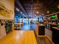 阿爾卑斯飯店 伯恩赛德区附近的飯店
