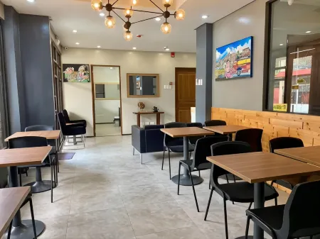 Philippa's Bed and Breakfast Отели рядом с достопримечательностью «Diversion 21 KTV and Resto»