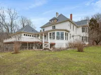 Stratton Creek Inn Hotels in Newfield