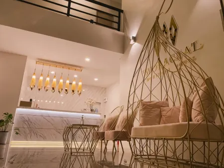 Worachat Boutique Hotel Отели рядом с достопримечательностью «Wat Huai Poon»