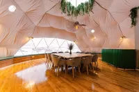 Moon Village Comarnic Hotels in Tesila