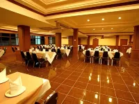 โรงแรมภูทองเพลส