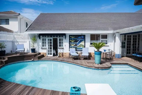Admiralty Beach House Hotels in Port Elizabeth