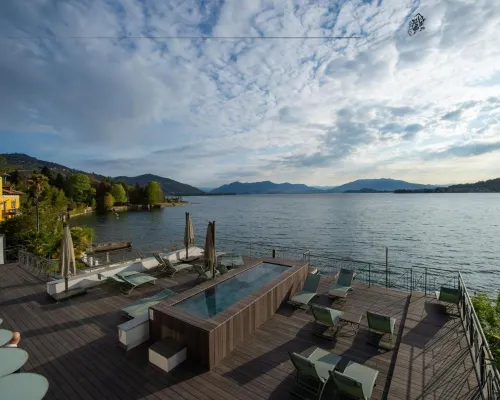 Hotel Bel Sit Hotel di Angera