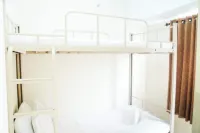 Comfortable 2Br Springlake Summarecon Apartment Hotell i Harapan Baru
