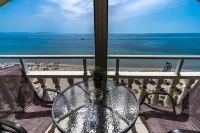 Hotel Avra - Bergblick