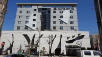 River Hotel Hotel di 
