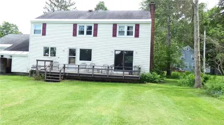 Cozy Golf Course Retreat with Gourmet Kitchen - Charming Oasis