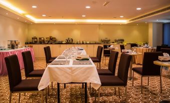 City Park Hotel Apartments