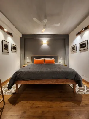 JHouse Near Bhikaji
