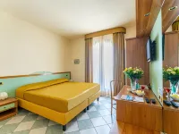 埃萊娜別墅酒店 泰拉莫省酒店