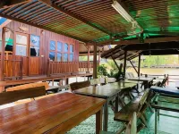 RuenNamyen Resort Amphawa Hotels in Mueang Samut Songkhram