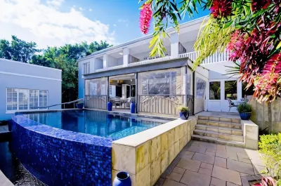 Lodge on Main Guest House and Conference Centre Hotels in 