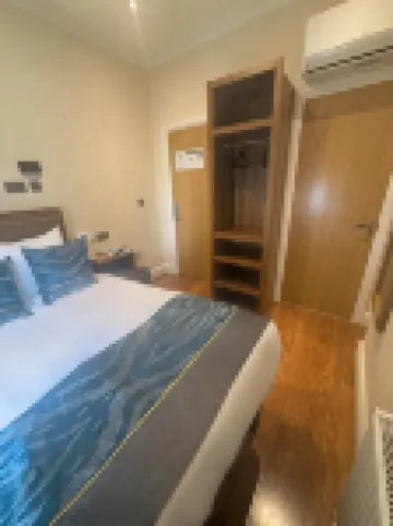 Olympia Inn Hotel Hotels near James McNeill Whistler Statue