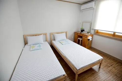 Jeju Masil Guesthouse - Pensions